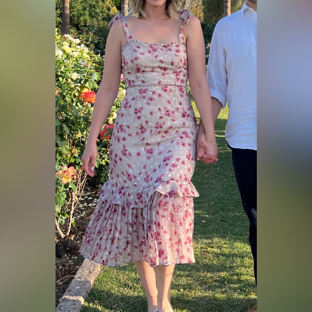 Lulus terrace view tie shoulder pink floral tiered midi dress